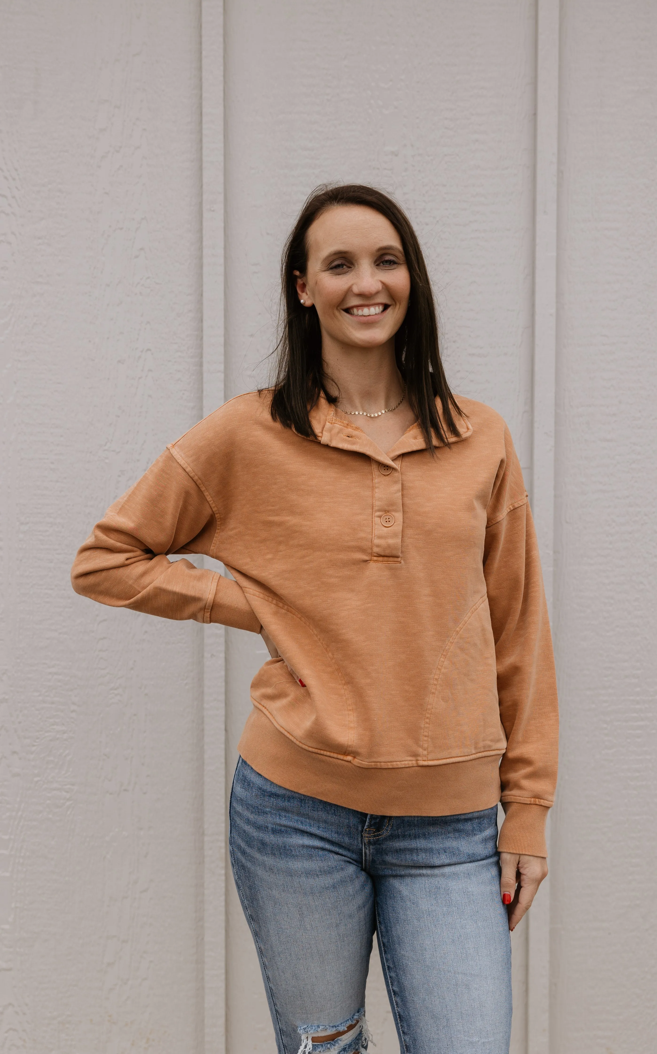 ALORA WASHED 3/4 BUTTON TOP 2 COLOR OPTIONS