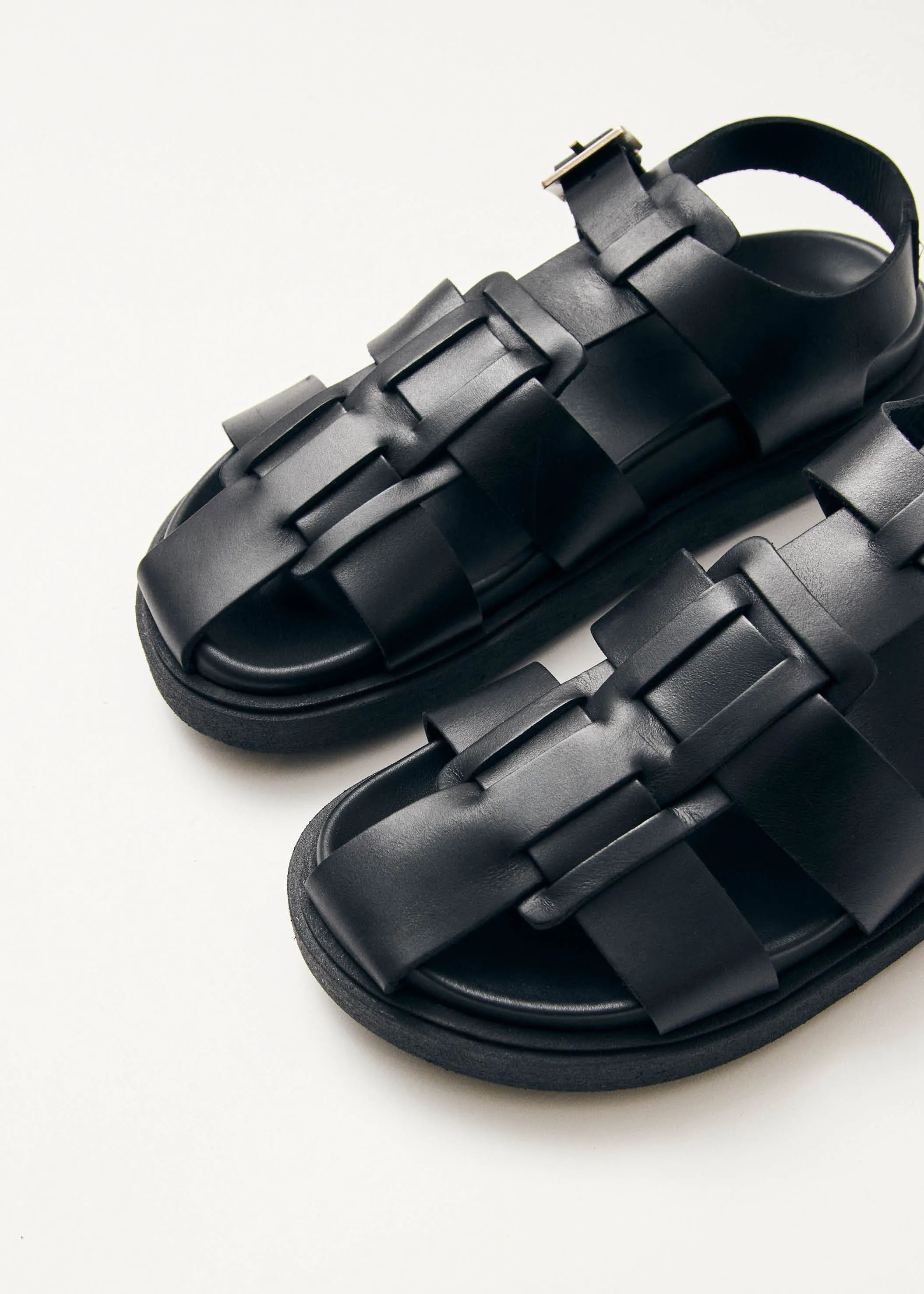 Backbone Black Clog