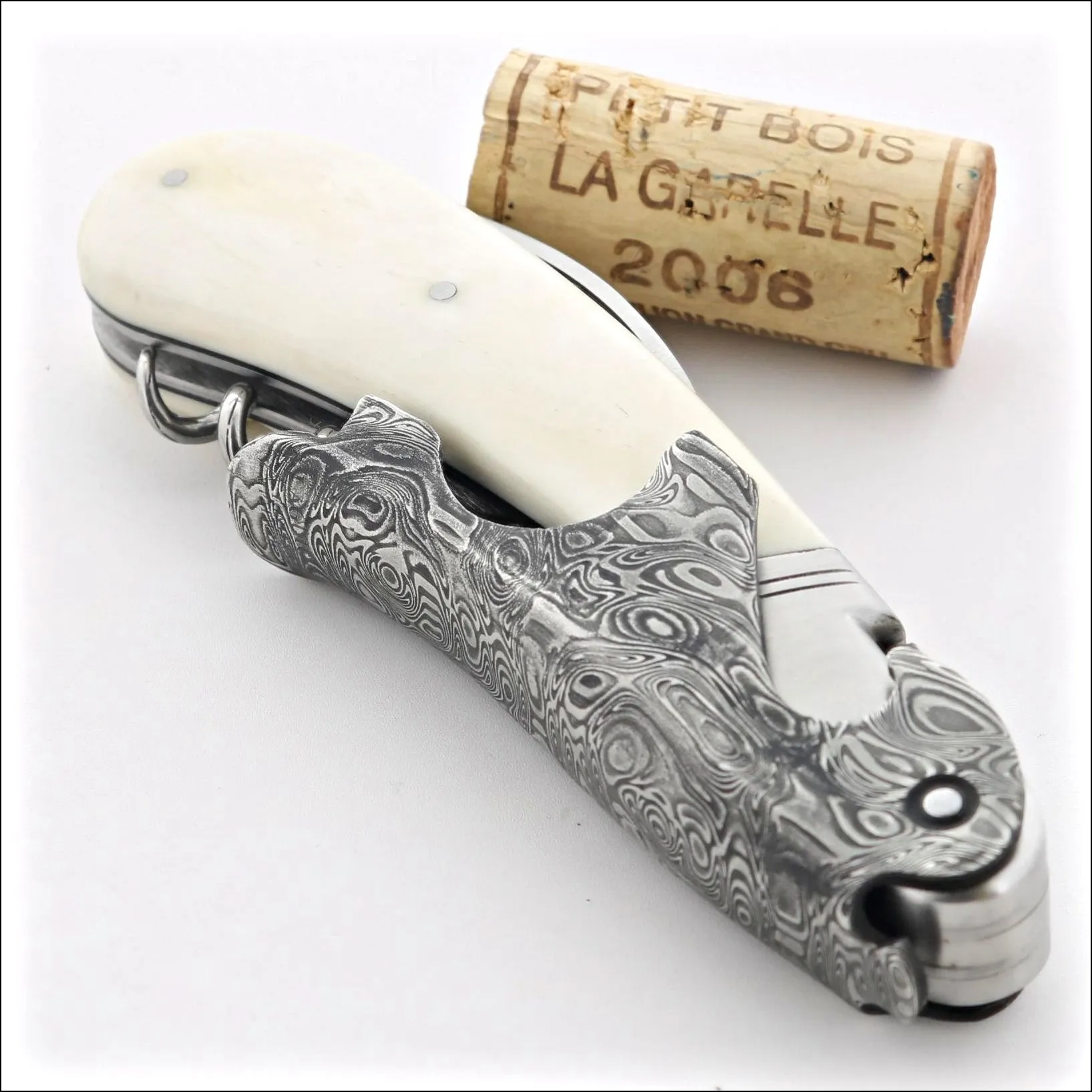 Laguiole Magnum Damascus Cattle Bone Corkscrew